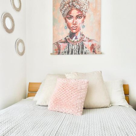Апартамент Flowers Apartment Varna Ngoại thất bức ảnh